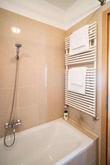 Free Parking! Soho Budapest 304, 4 Ppl, Ac, Fast Wifi, Smart Tv Exterior foto